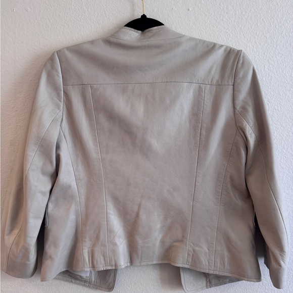 Classiques Entier Leather Cream Women's Blazer, Size Small - Picture 5 of 7